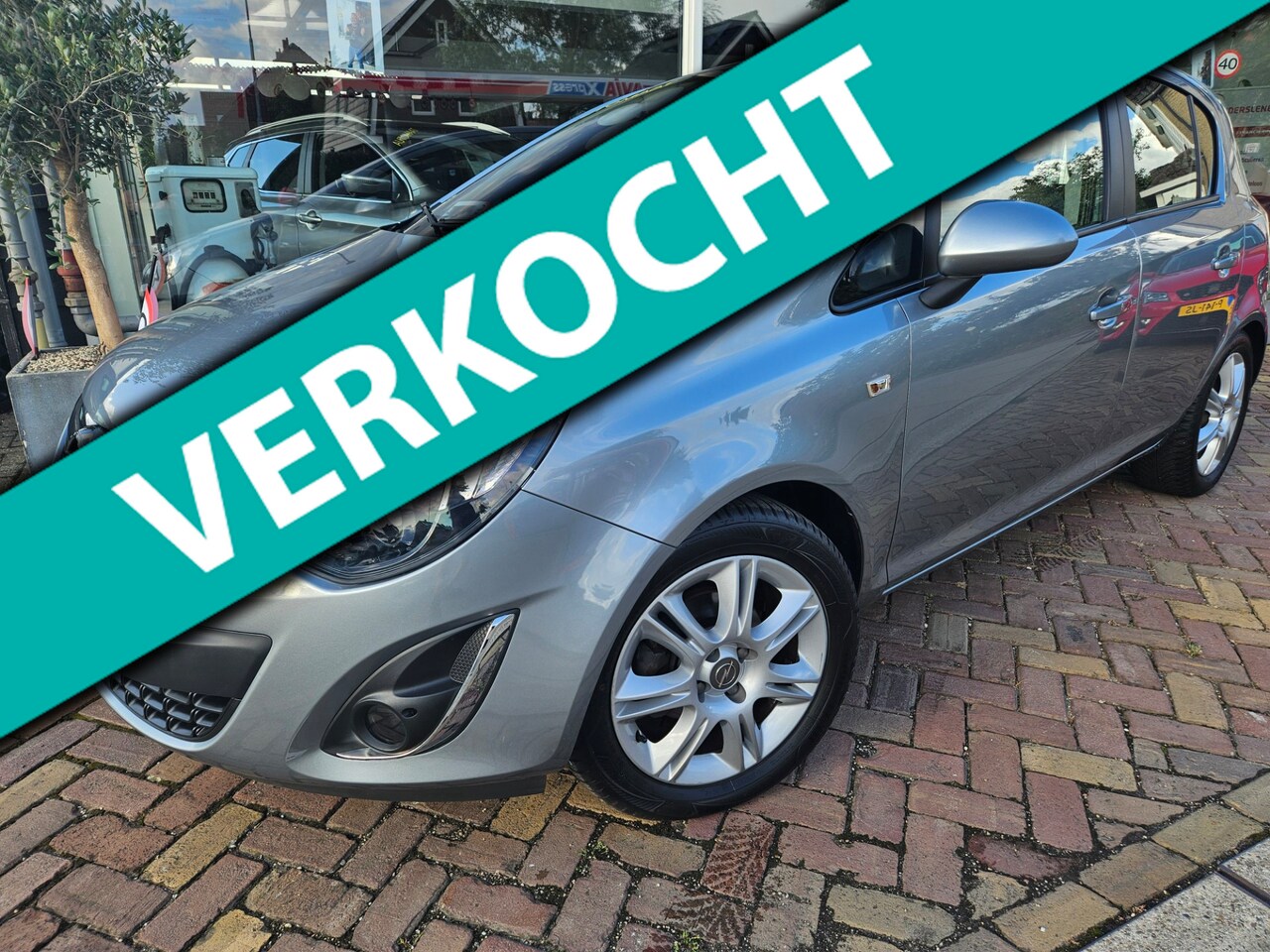 Opel Corsa - 1.4-16V Cosmo 1.4-16V Cosmo ,volautomaat,38000km! - AutoWereld.nl