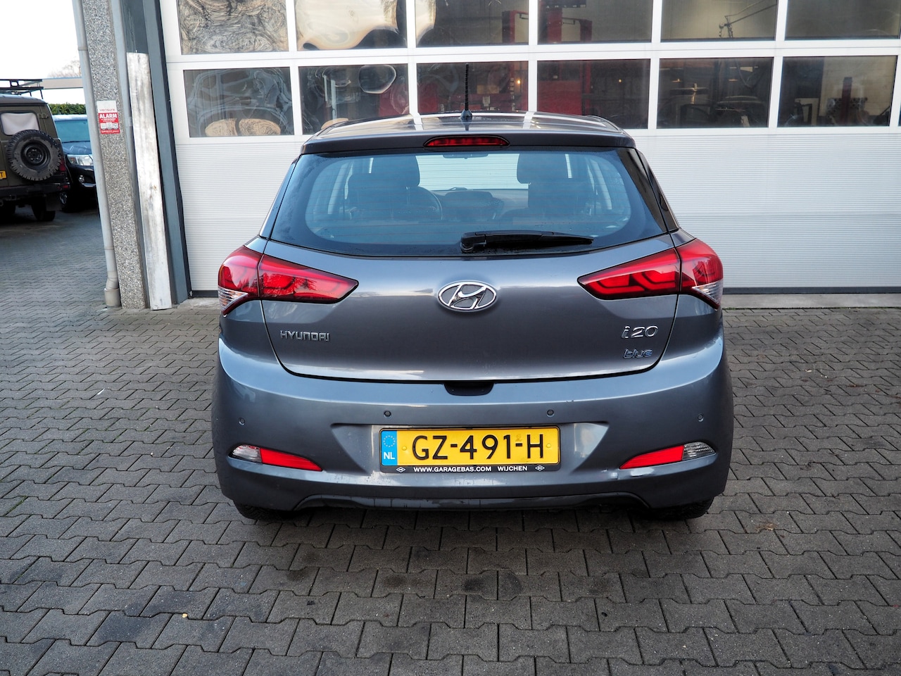 Hyundai i20 - 1.2 HP i-Motion AIRCO CRUISE PARKEER S. NW KOPPELING