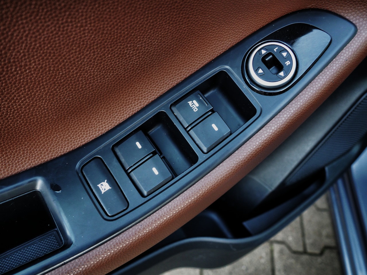 Hyundai i20 - 1.2 HP i-Motion AIRCO CRUISE PARKEER S. NW KOPPELING