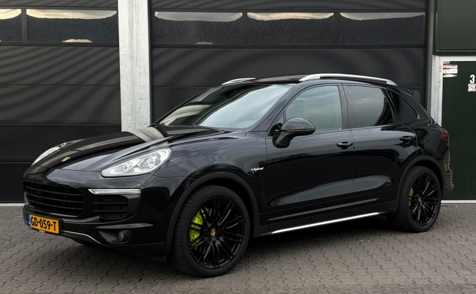 Porsche Cayenne - 3.0 S E-Hybrid-Dealer/Lees Tekst/Netjes/Pano/St verwarming - AutoWereld.nl