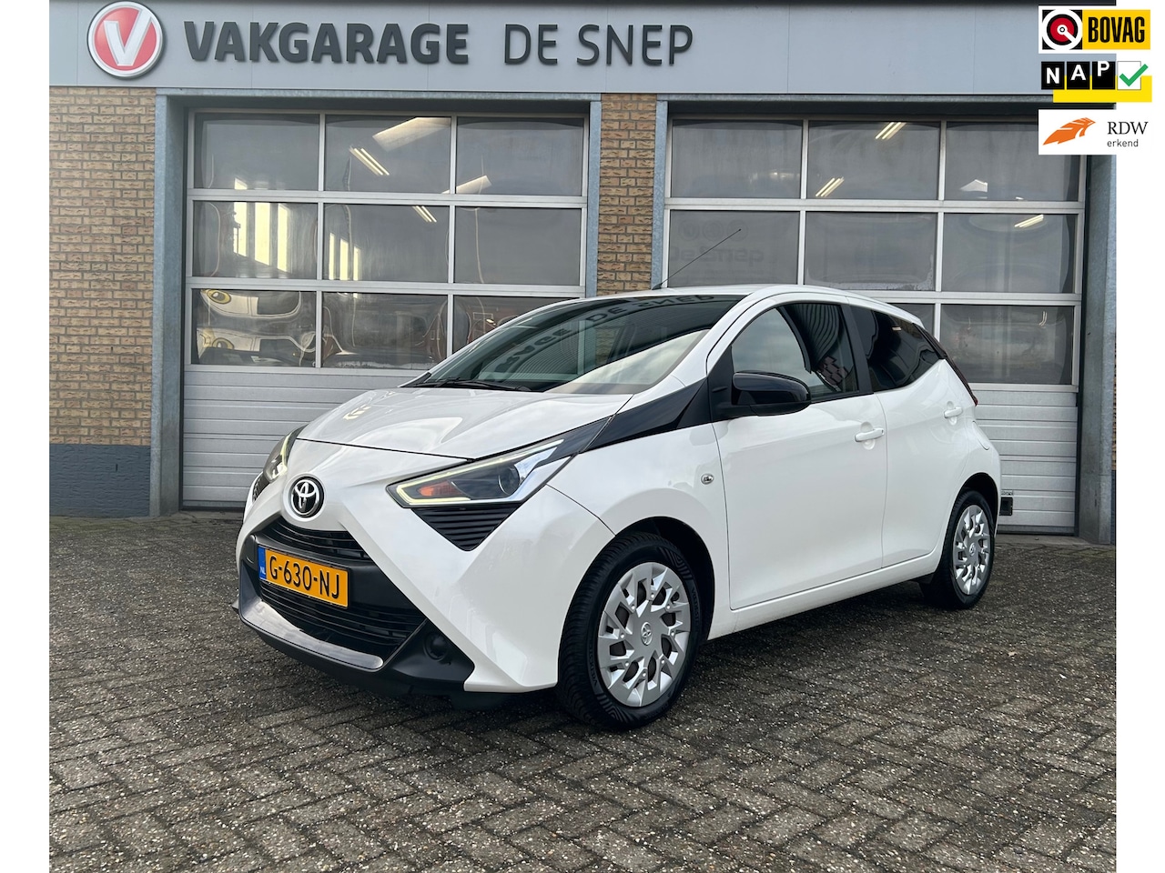 Toyota Aygo - 1.0 VVT-i x-play limited 1.0 VVT-i x-play limited - AutoWereld.nl