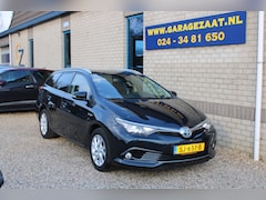 Toyota Auris Touring Sports - 1.8 Hybrid Dynamic clima navi camera dealer onderhouden