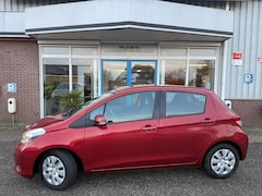 Toyota Yaris - 1.3 VVT-i Aspiration Navigatie Leer All Season