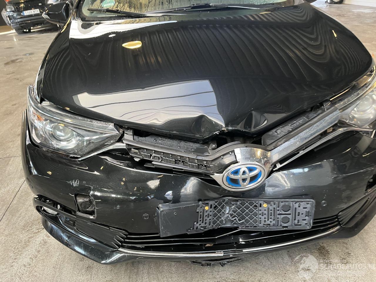 Toyota Auris - 1.8 Hybrid NAP!