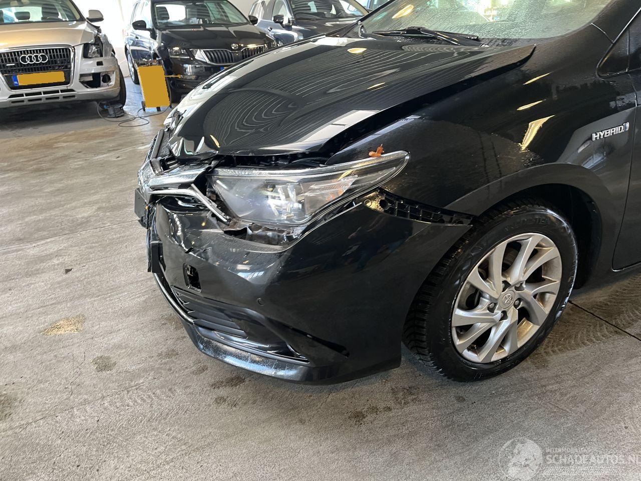 Toyota Auris - 1.8 Hybrid NAP!