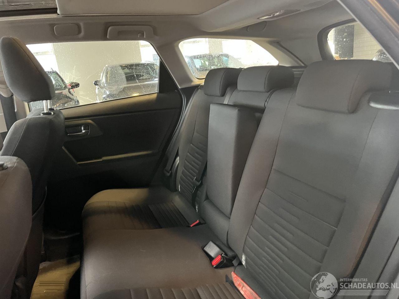 Toyota Auris - 1.8 Hybrid NAP!