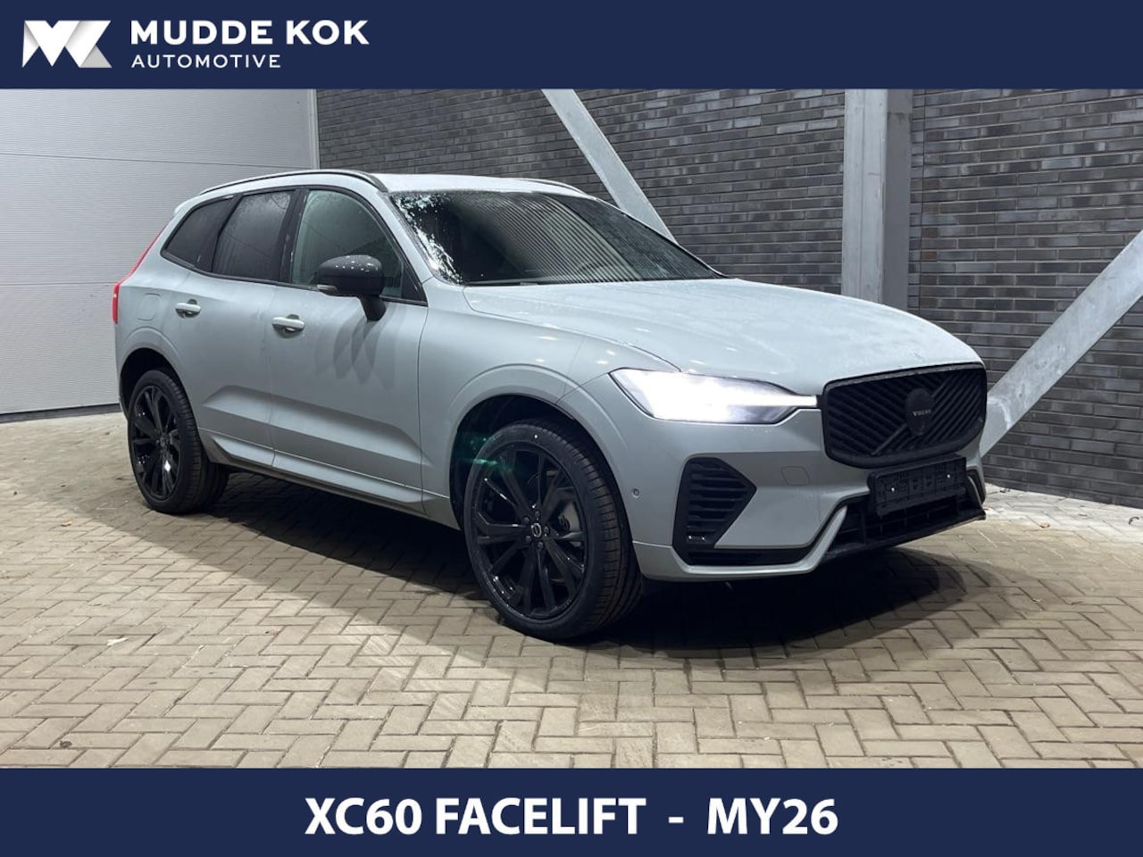 Volvo XC60 - T8 Plug-in hybrid Plus Black Edition | FACELIFT | Panoramadak | 360° Camera | ACC | Stoel+ - AutoWereld.nl