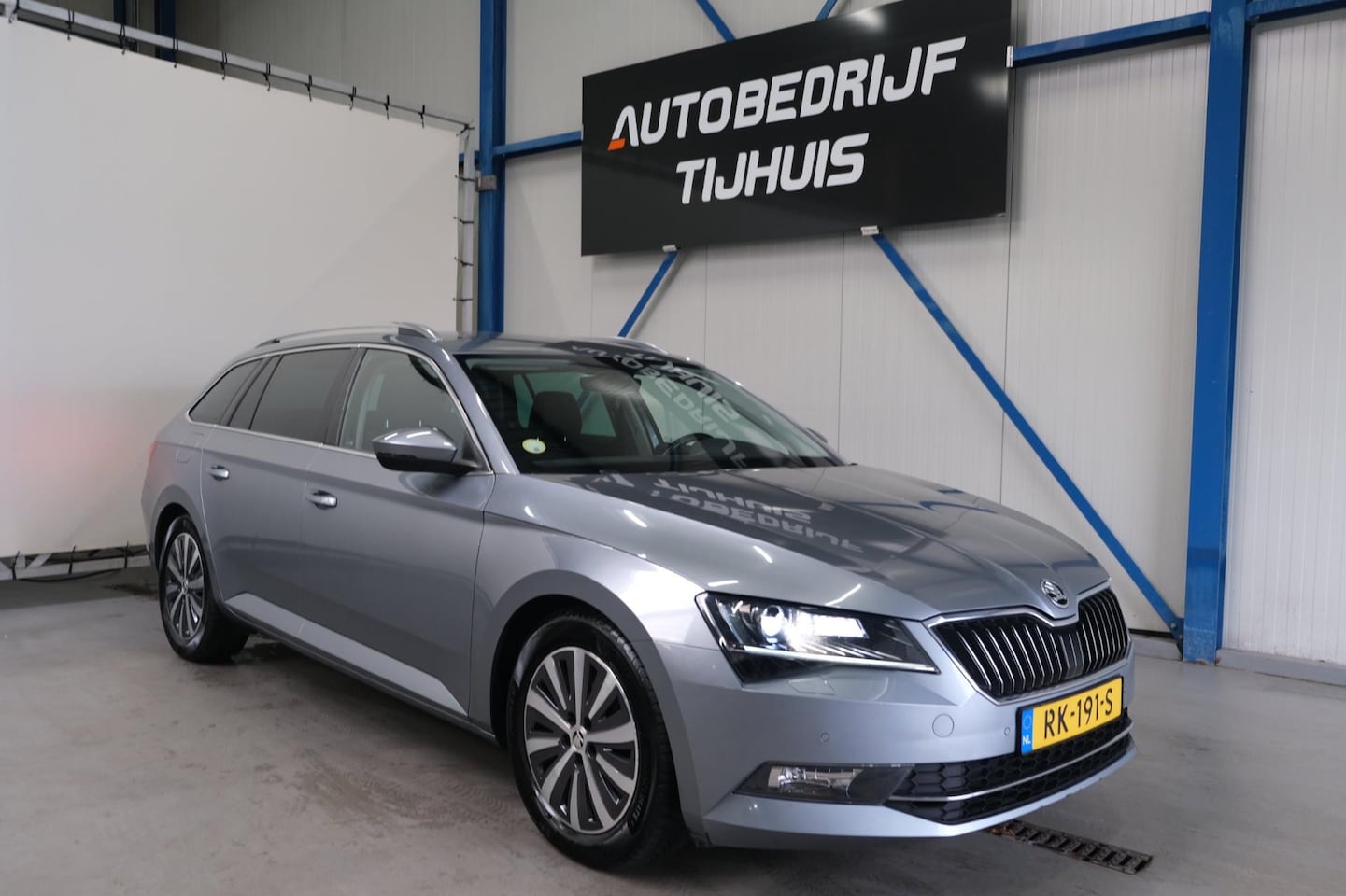 Skoda Superb Combi - 1.6 TDI Greenline Business > €9450,- Netto Export < - AutoWereld.nl