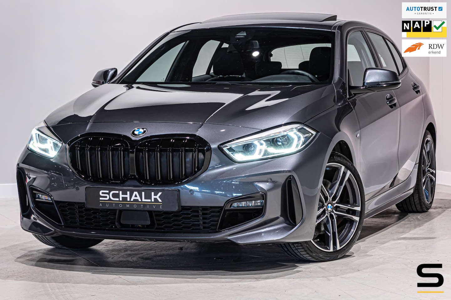BMW 1-serie - 118i High Executive|M-sport|NAP|Pano|Psensor - AutoWereld.nl