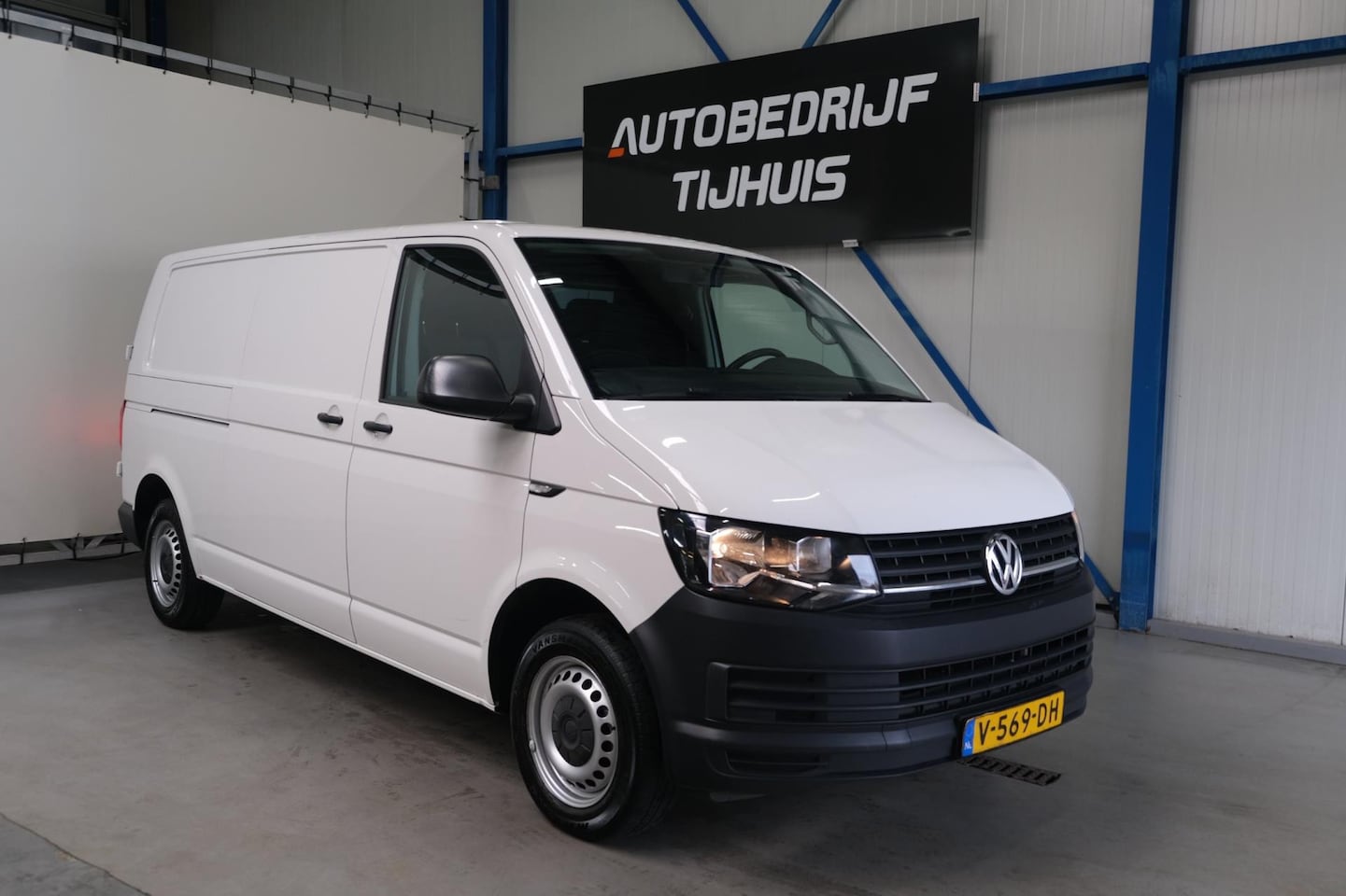 Volkswagen Transporter - 2.0 TDI L2H1 Comfortline 2.0 TDI L2H1 Comfortline - AutoWereld.nl
