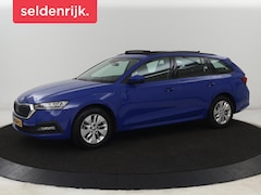 Skoda Octavia - 1.0 e-TSI Business Edition | Panoramadak | Trekhaak | Stoelverwarming | Carplay | Parkeerh