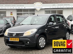 Dacia Sandero - 1.6 Lauréate AIRCO | TREKHAAK | NIEUWE APK | BOVAG