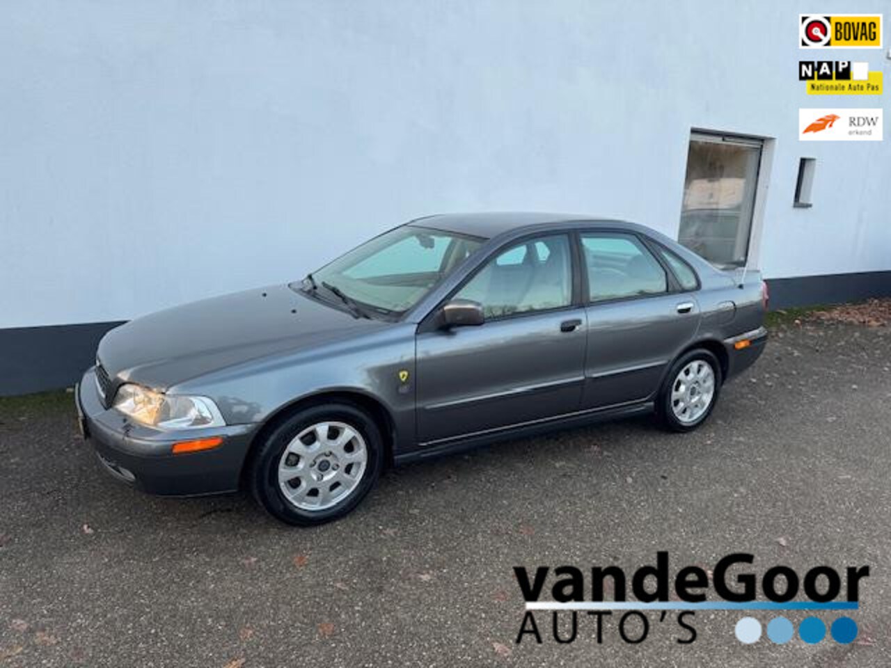 Volvo S40 - 1.8 Europa 1.8 Europa, '02, aico, cruise, trekhaak, lm velgen ! - AutoWereld.nl