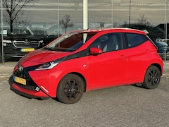 Toyota Aygo - 1.0 VVT-i x-play | Airco | Navigatie | Camera | Dealer Onderhouden | occasion