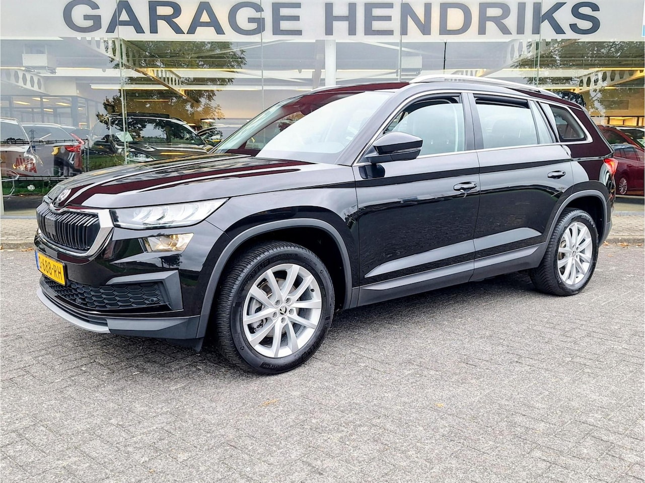 Skoda Kodiaq - 1.5 TSI Business Edition 7p | Trekhaak 1.800kg! | LED | Camera | Android auto | Carplay | - AutoWereld.nl