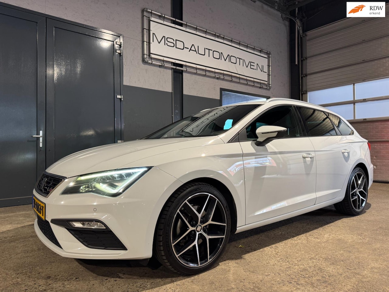 SEAT Leon ST - 1.4 EcoTSI FR Business Intense Digidash Navigatie NAP - AutoWereld.nl