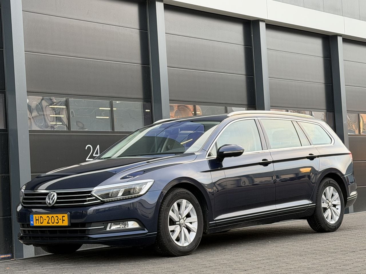 Volkswagen Passat Variant - 2.0 TDI 150 PK Navi Clima EURO-6 - AutoWereld.nl