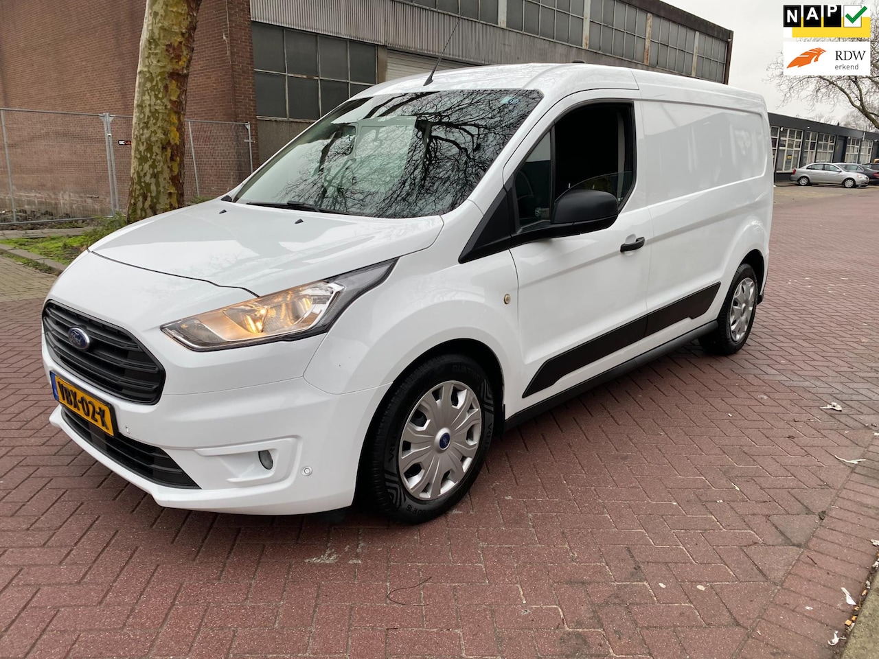 Ford Transit Connect - 1.5 EcoBlue L2 Trend *2019* Euro6*PDC*Camera*Navigatie*6Bak* Cruise Control* APK 22-10-202 - AutoWereld.nl