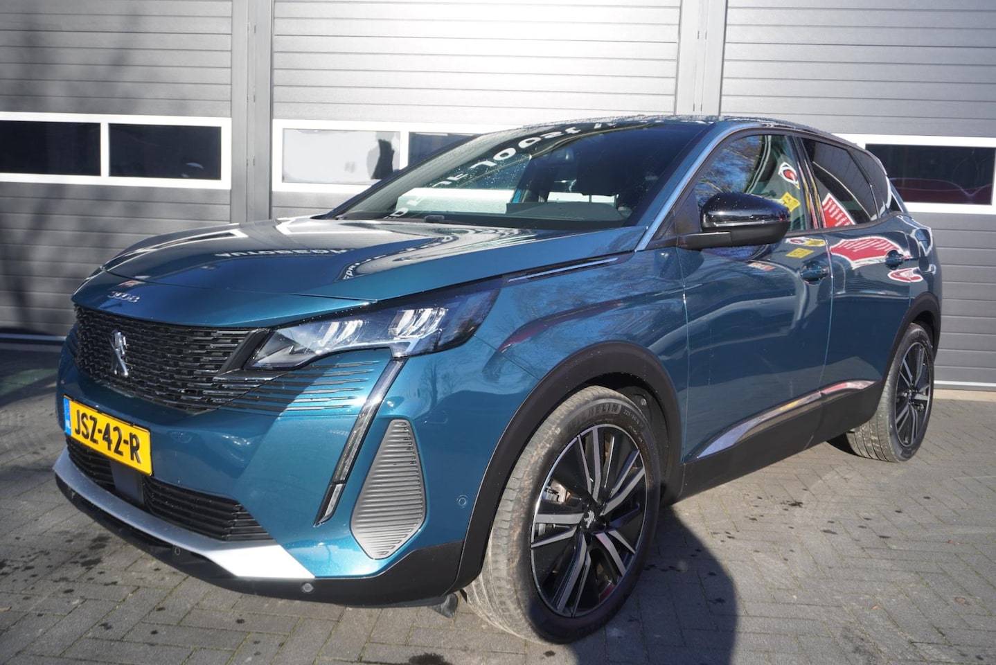 Peugeot 3008 - 1.6 HYbrid Allure PHEV Aut/Camera/Cruise/Navi/Carplay/Park.sensoren - AutoWereld.nl