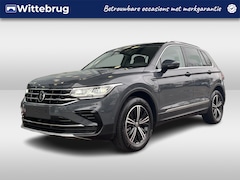 Volkswagen Tiguan - 1.4 TSI 245pk DSG eHybrid Elegance / Panorama dak / Zwenkbare trekhaak / Head-Up Display /