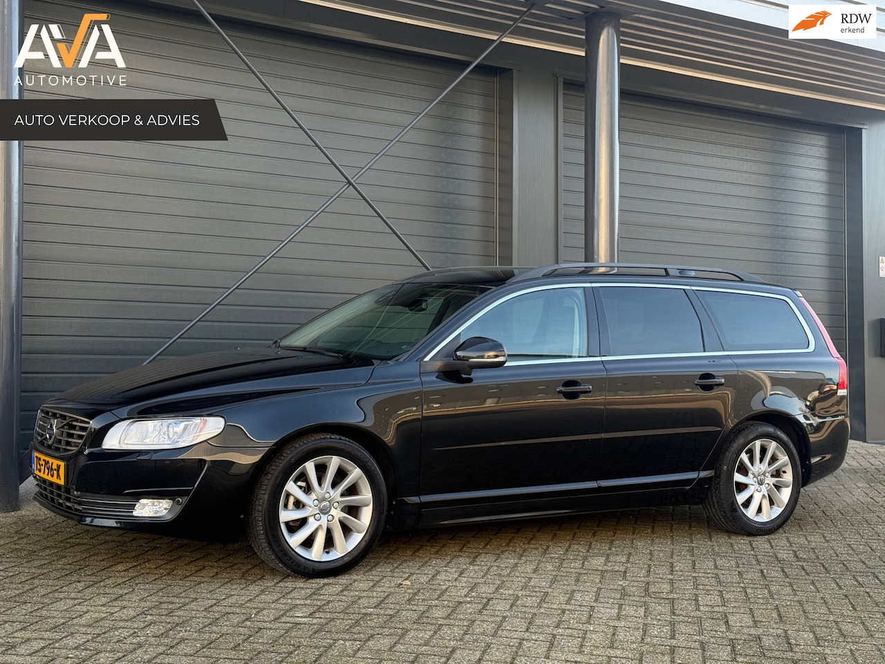 Volvo V70 - 2.0 T4 Dynamic Edition 2.0 T4 Dynamic Edition, Stoel/Stuurverw., Adaptive cruise, Trekhaak - AutoWereld.nl