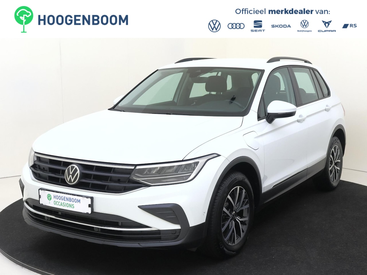 Volkswagen Tiguan - 1.4 TSI eHybrid Life | SoH 99% | Trekhaak | Parkeerassistent | Digital cockpit Pro | Adapt - AutoWereld.nl