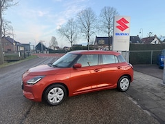 Suzuki Swift - 1.2 Smart Hybrid Slechts 6200 KM // Trekhaak // 1e eigenaar // Nieuwstaat // Rijklaarprijs