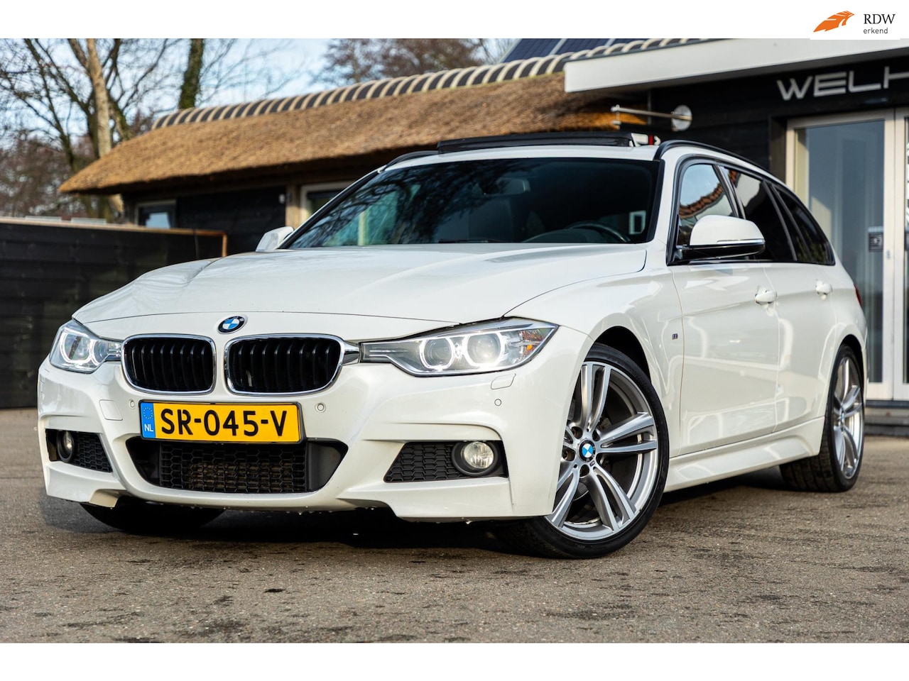 BMW 3-serie Touring - 320d M Sport Edition Panoramadak I Sportstoelen I Leder I Stoelverwarming I Dealeronderhou - AutoWereld.nl