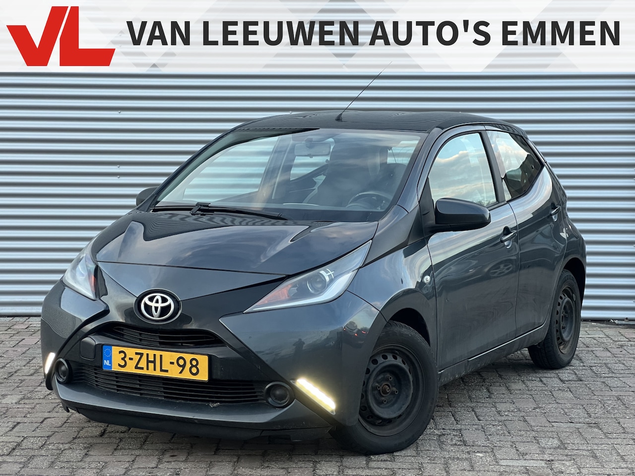 Toyota Aygo - 1.0 VVT-i x-play | Nieuw Binnen! | Bluetooth | Airco - AutoWereld.nl