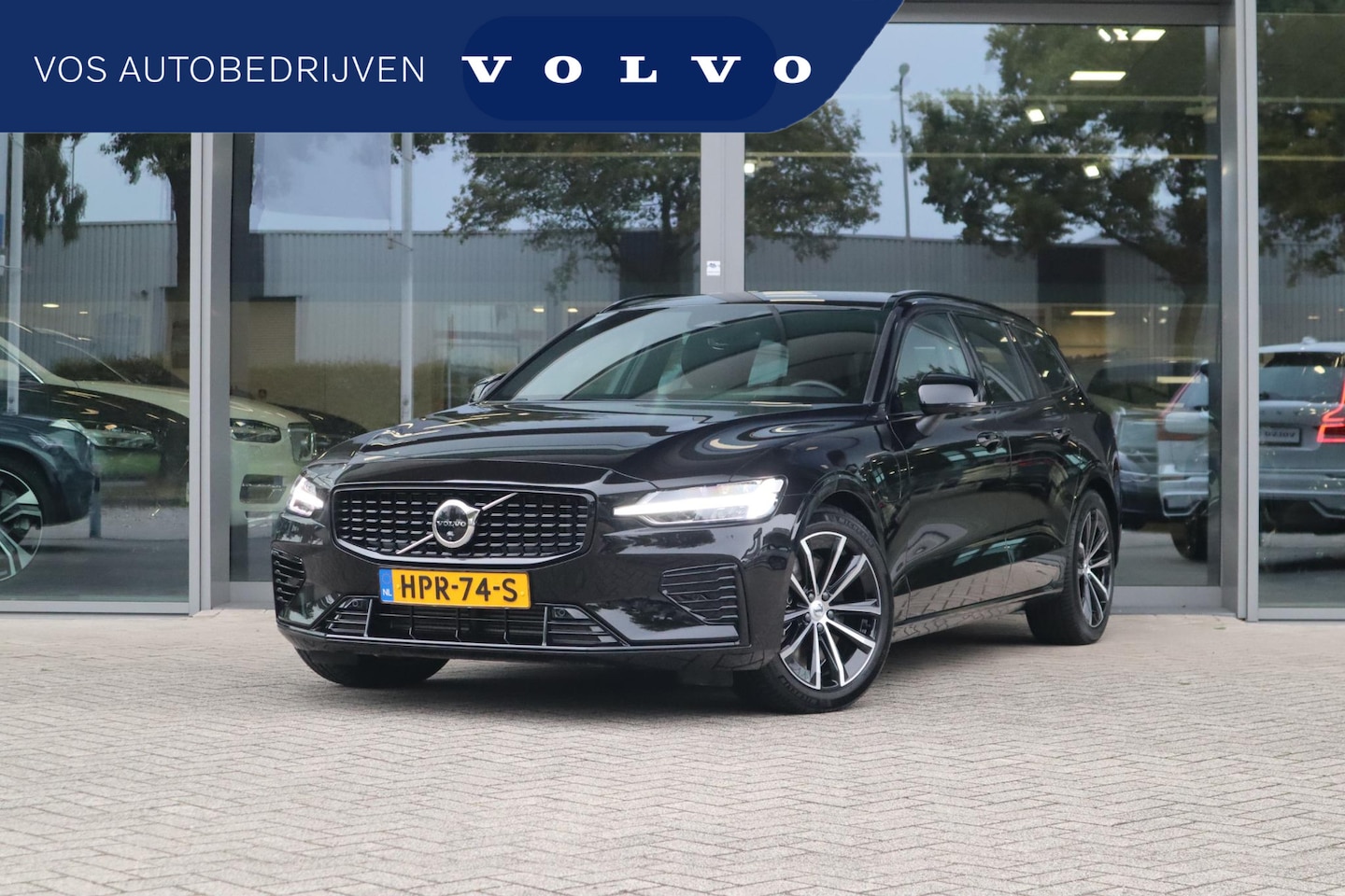 Volvo V60 - 2.0 T6 Plug-in hybrid AWD Plus Dark | 360* Camera| Harman Kardon audiosysteem| Stoelverwar - AutoWereld.nl