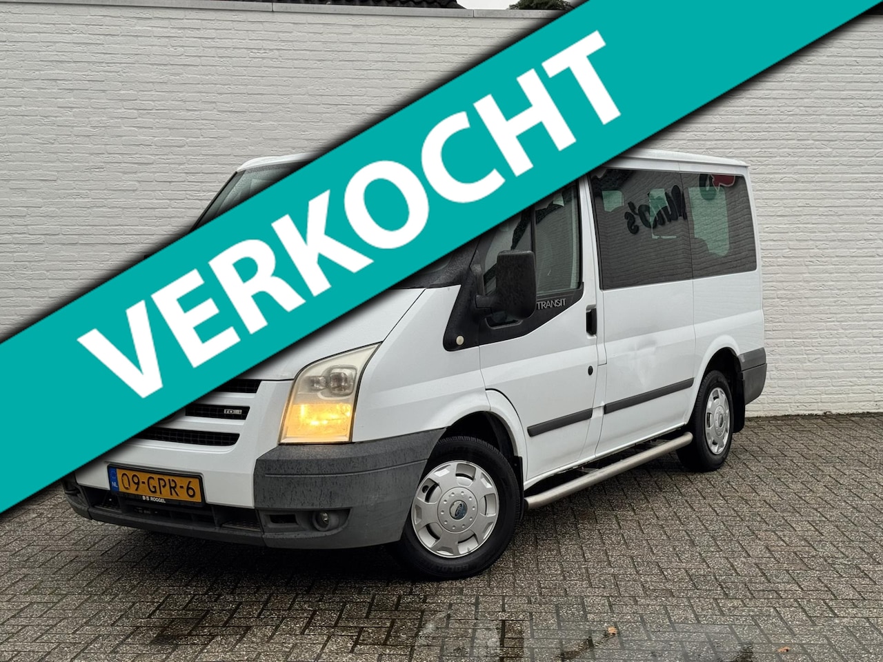 Ford Transit Kombi - 300S 2.2 TDCI 9-persoons Airco Cruise Verwarmde voorruit Elekt.bedienbare ramen Radio/CD - AutoWereld.nl
