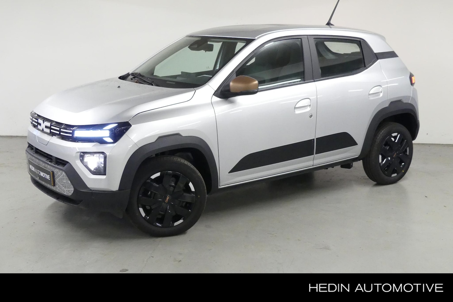 Dacia Spring - Extreme 65 26.8 kWh | DC Lader met een maximaal vermogen van 30kW | Parkeersensoren voor e - AutoWereld.nl