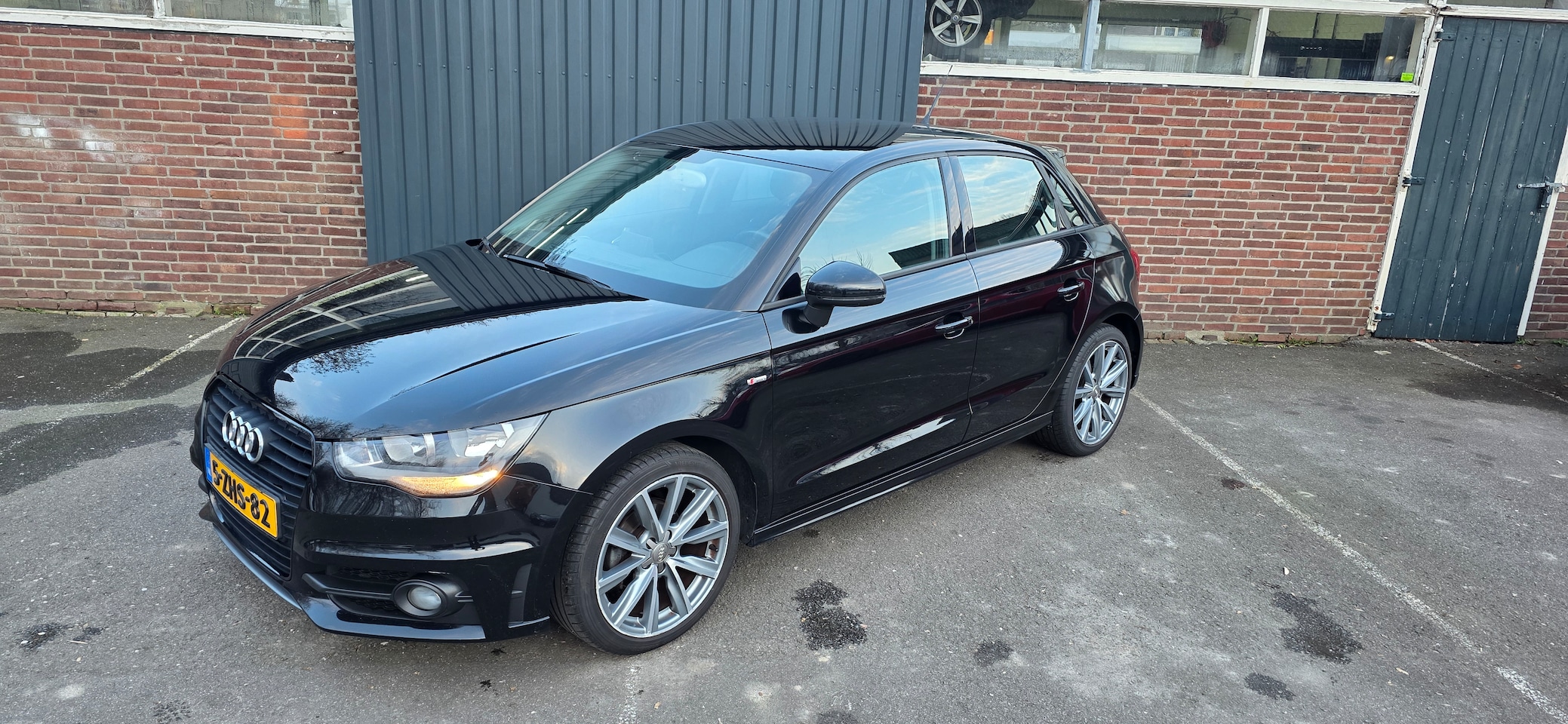 Audi A1 Sportback - 1.2 TFSI Admired - AutoWereld.nl