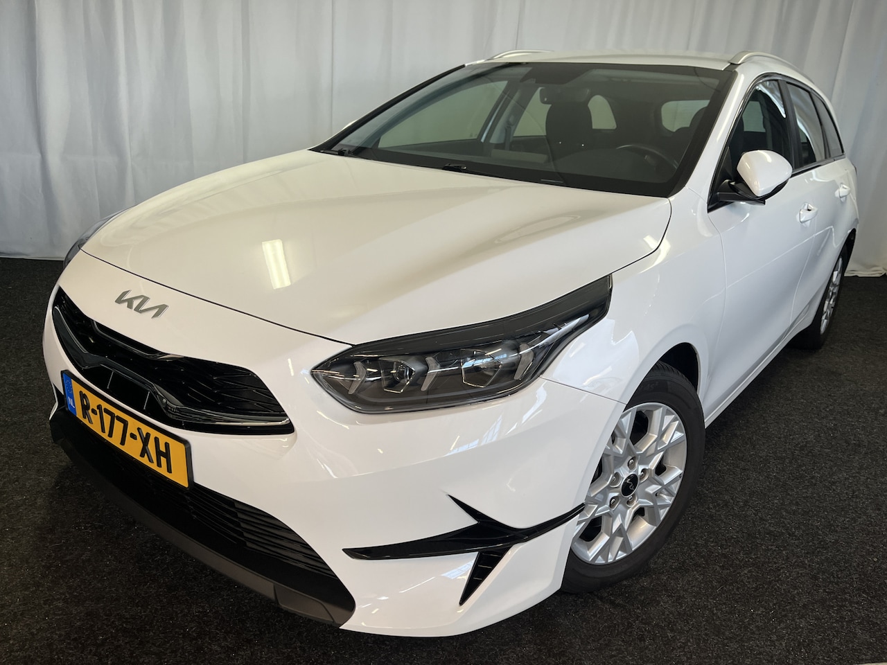 Kia Cee'd Sportswagon - Ceed 1.0 T-GDi MHEV DynamicLine 1E EIGN/ECC/CAMERA/APPLE/AUTOMAAT - AutoWereld.nl