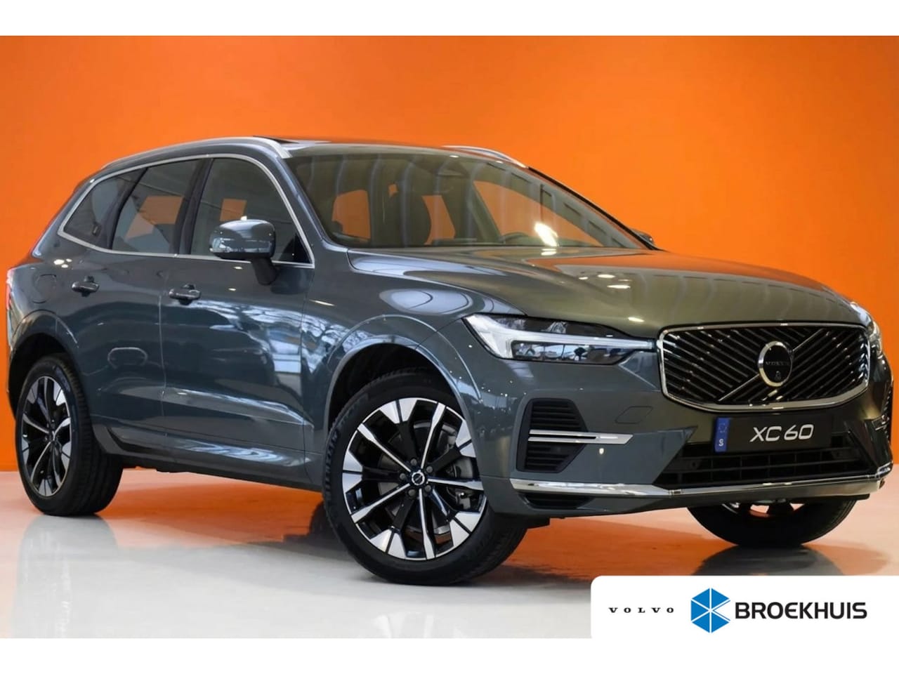 Volvo XC60 - 2.0 T6 Plug-in hybrid AWD Plus Bright | Premium Pack | 20" 5-Y-Spaaks Black Diamond Cut  | - AutoWereld.nl