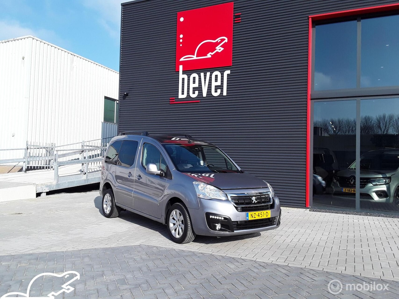 Peugeot Partner Tepee - 1.2 PureTech Active Rolstoelauto - AutoWereld.nl