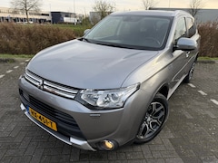 Mitsubishi Outlander - 2.0 PHEV Executive Edition*CAMERA*NAVI*OPEN -DAK*LEER*CRUISE*STOEL VERWARMING