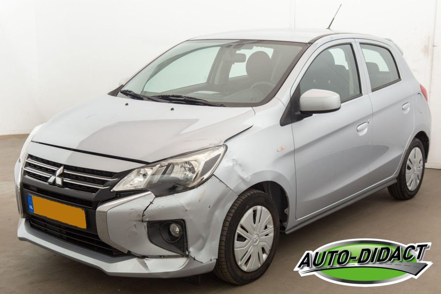 Mitsubishi Space Star - 1.2 Cool+ 82.087 km Airco - AutoWereld.nl