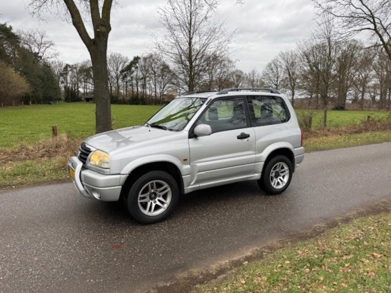Suzuki Grand Vitara - 1.6 Metal Top 142 dkm!! - AutoWereld.nl