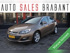 Opel Astra - 1.4 Turbo Edition