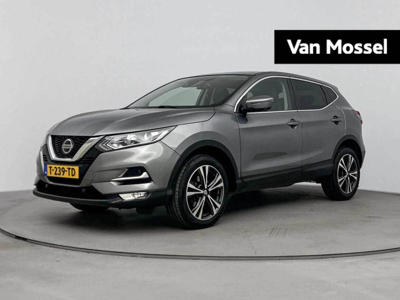 Nissan Qashqai - 1.3 DIG-T N-Connecta 140PK | Navigatie | 360 Camera | Stoelverwarming | Climate Control | - AutoWereld.nl