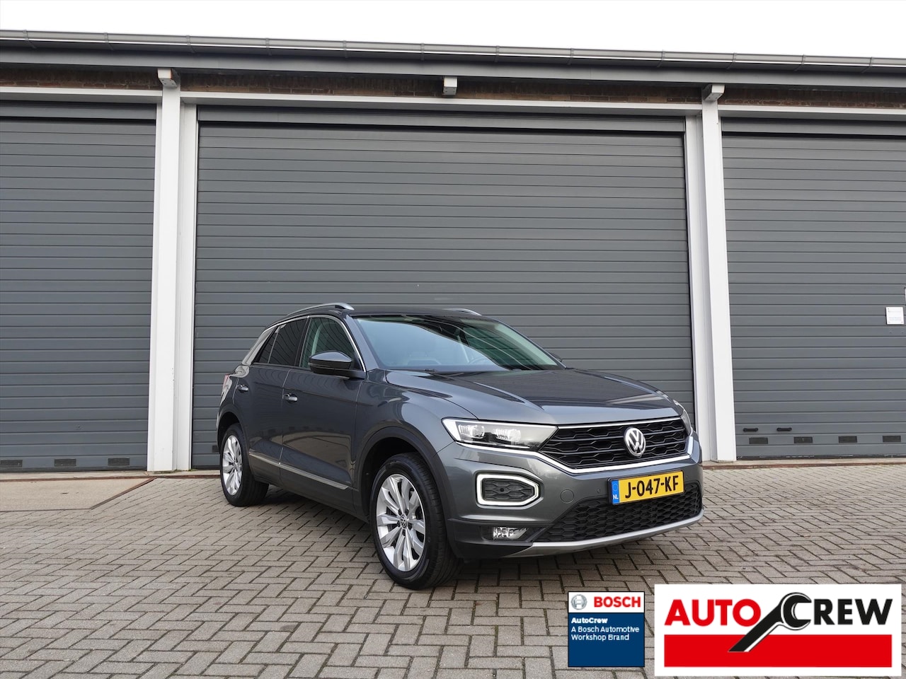 Volkswagen T-Roc - 1.5 TSI 150pk 7-DSG Sport TREKHAAK BLINDSPOT CARPLAY LED NAVI STOELVERWARMING CAMERA - AutoWereld.nl