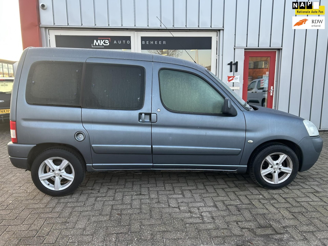 Citroën Berlingo - 1.6i 4+1 ROLSTOELAUTO - AutoWereld.nl