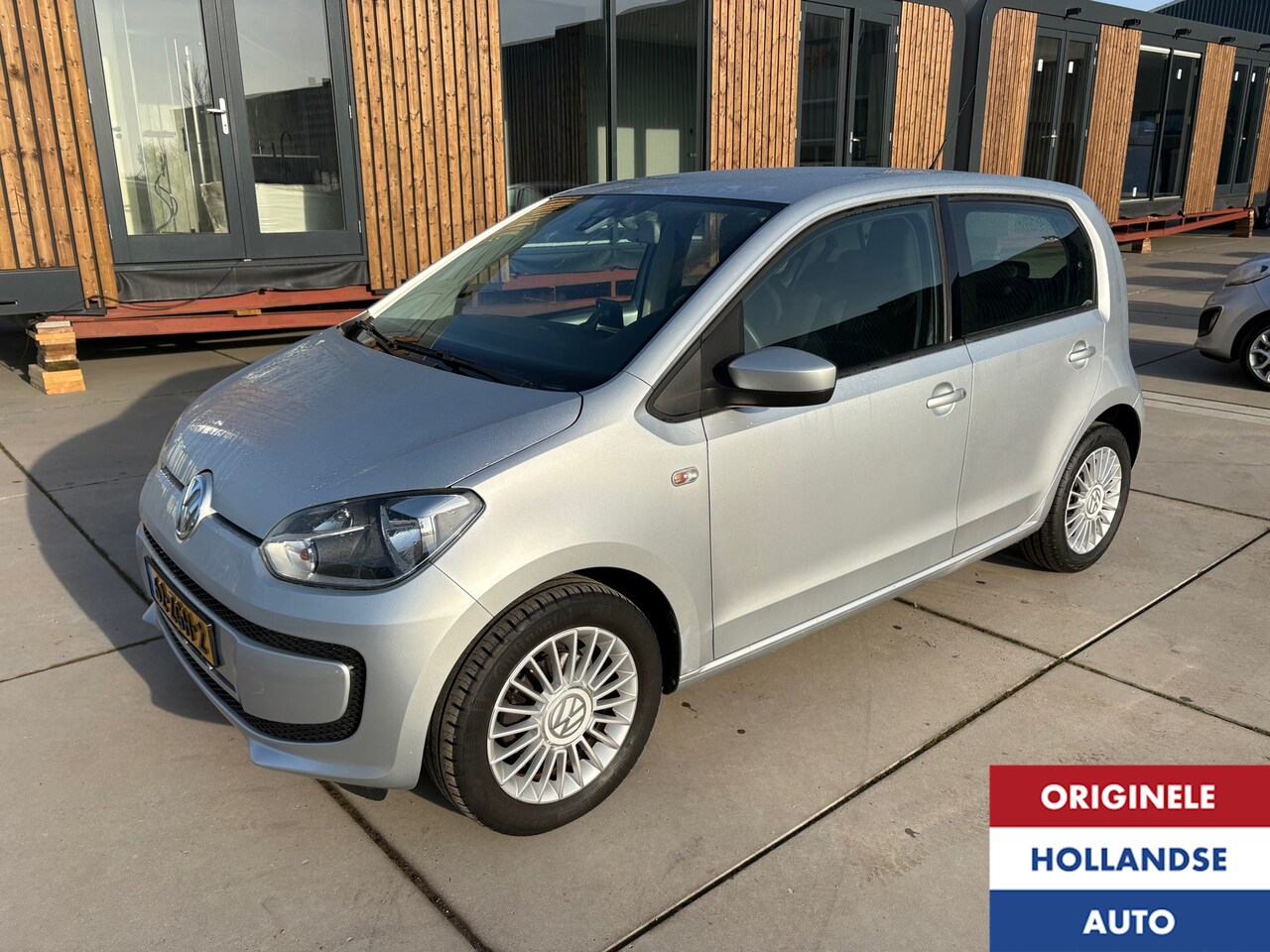 Volkswagen Up! - 1.0 Automaat Cruise Control ParkSensor Navi - AutoWereld.nl