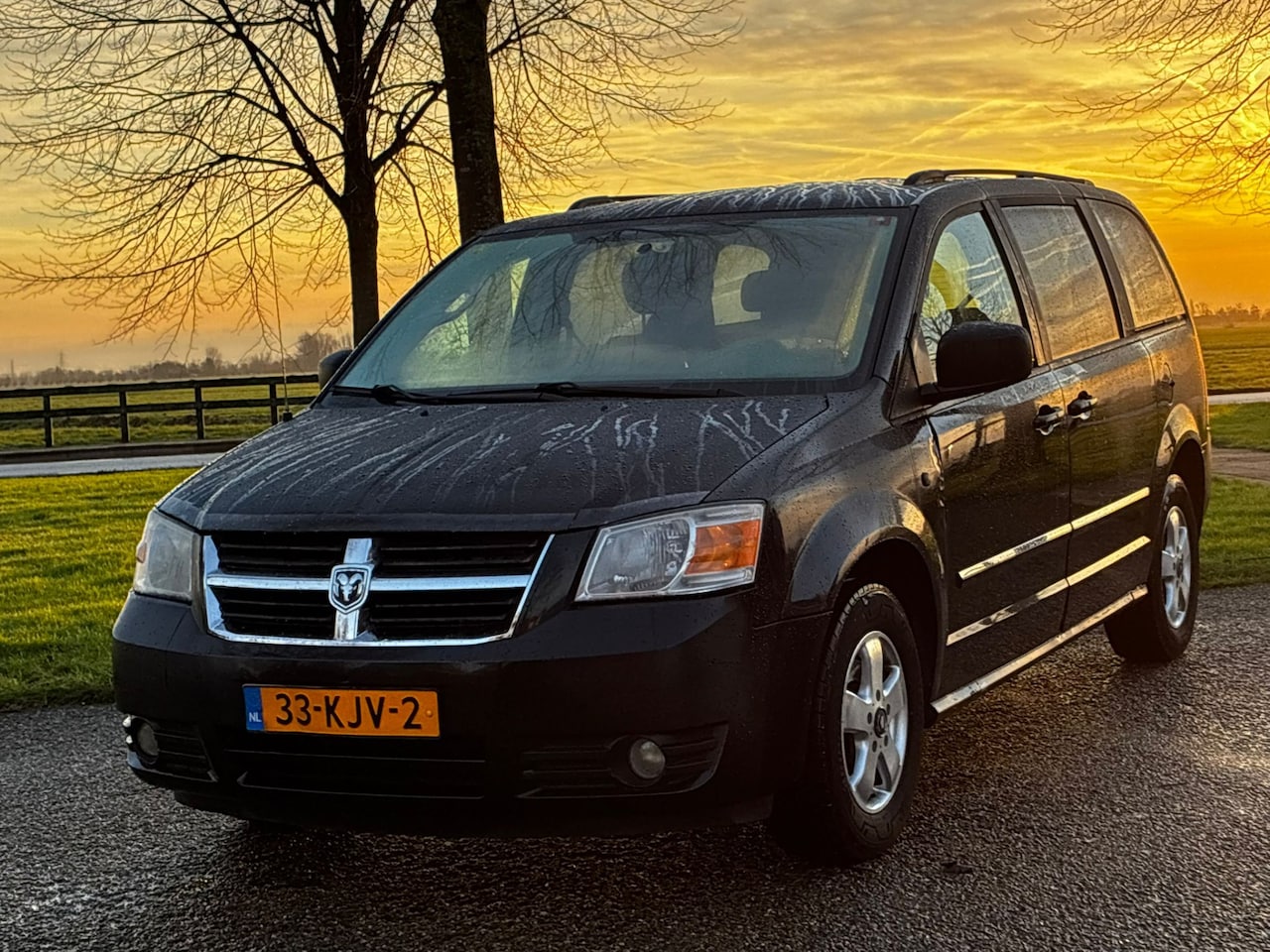 Dodge Grand Caravan - 3.8 V6 Rijdt perfect * Inruil mogelijk - AutoWereld.nl