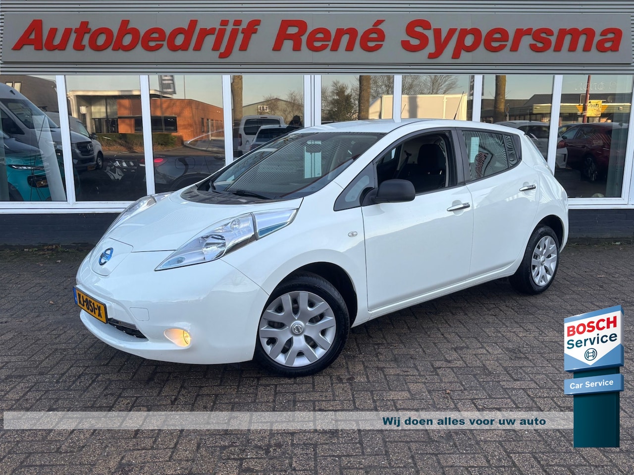 Nissan LEAF - Visia 24 kWh | Bluetooth | Keyless | Airco | Elektrische Ramen - AutoWereld.nl