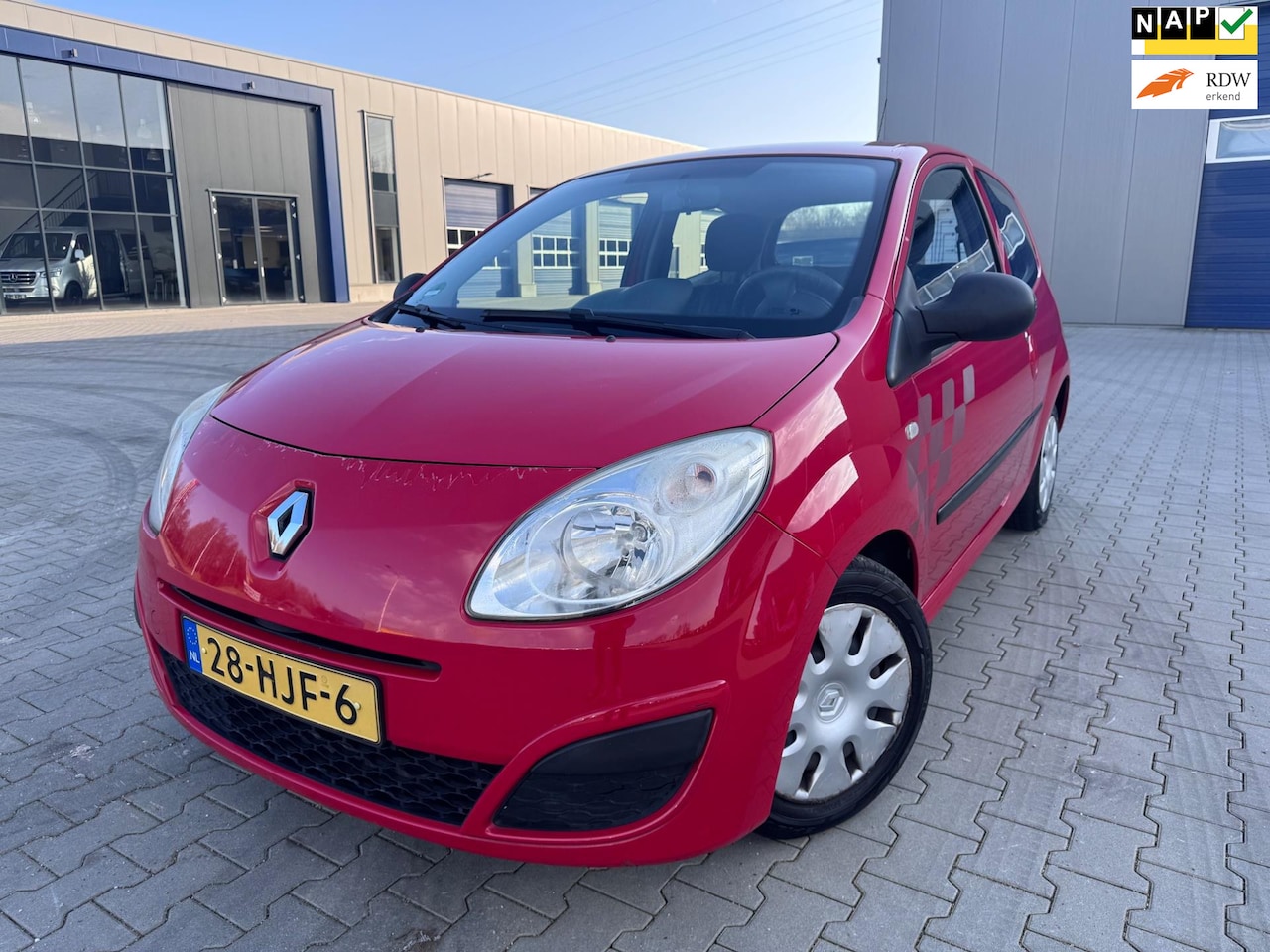 Renault Twingo - 1.2 Authentique Airco inruil topper!! Met apk! - AutoWereld.nl