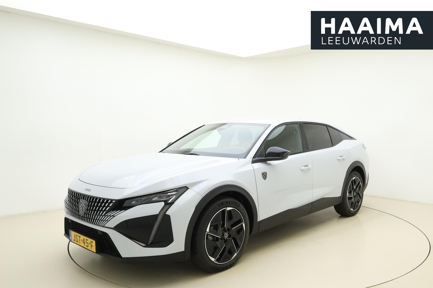 Peugeot 408 - 1.2 Hybrid 145 e-DCS6 Allure Alcantara l Camera l Parkeersensoren l 3D-Cockpit l Full-LED - AutoWereld.nl