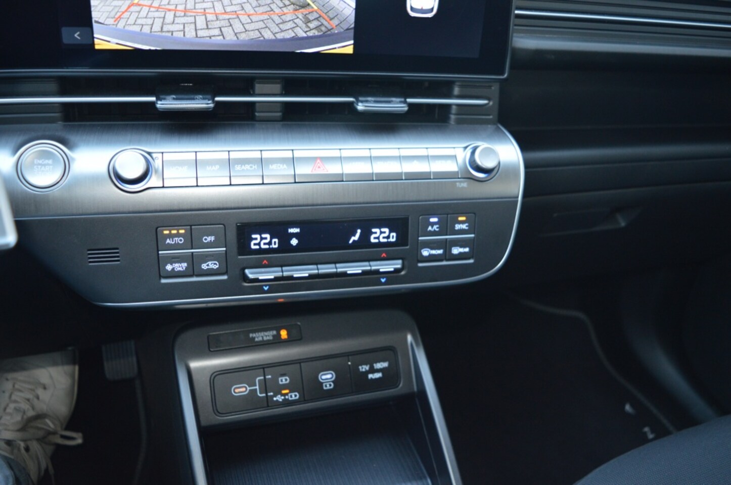 Hyundai Kona - 1.6 GDI HEV Comfort Nl-auto Navi Camera PDC voor/achter