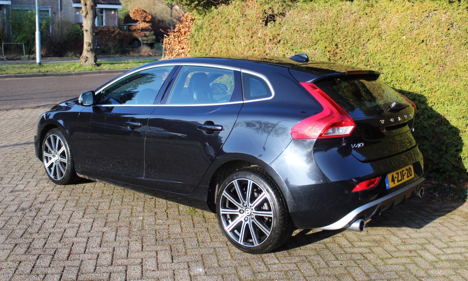 Volvo V40 - 2.0 D4 R-Design Business 2.0 D4 R-Design Business - AutoWereld.nl